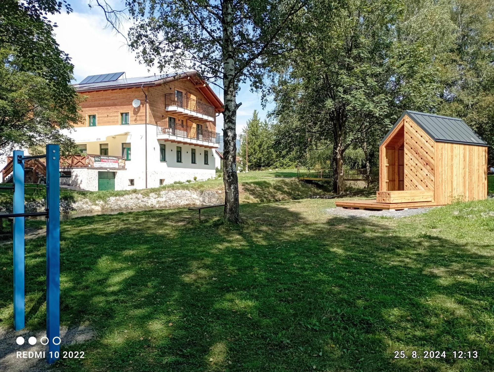 Apartman " Matej" Smrečany Buitenkant foto